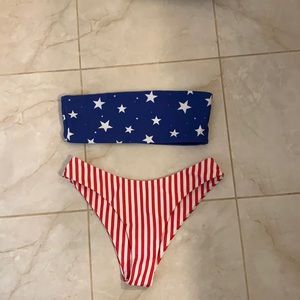 Never worn SHEIN bikini size small in both